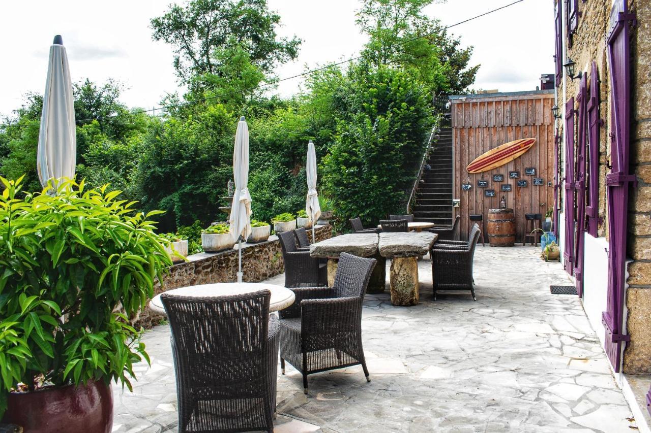 Les Volets Violets Bed & Breakfast Salles  Luaran gambar