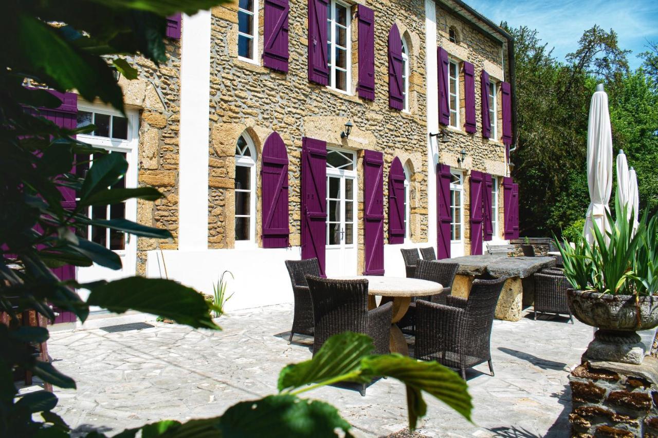 Les Volets Violets Bed & Breakfast Salles  Luaran gambar